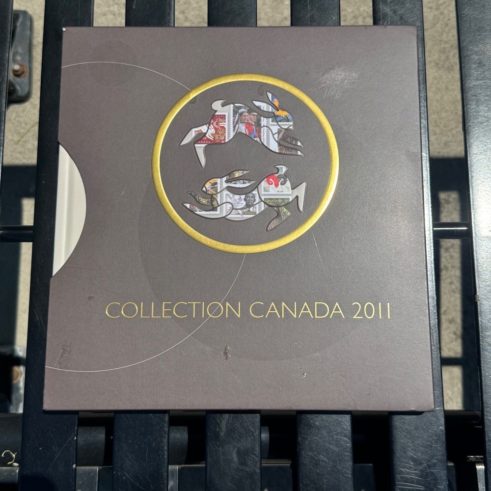 Collection Canada 2011 Yearbook of Canadian Stamps Hardcover Book Mint Stamps